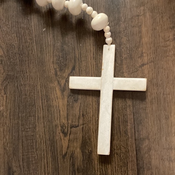 GIANT WHITE WOODEN ROSARY - Picture 2 of 7
